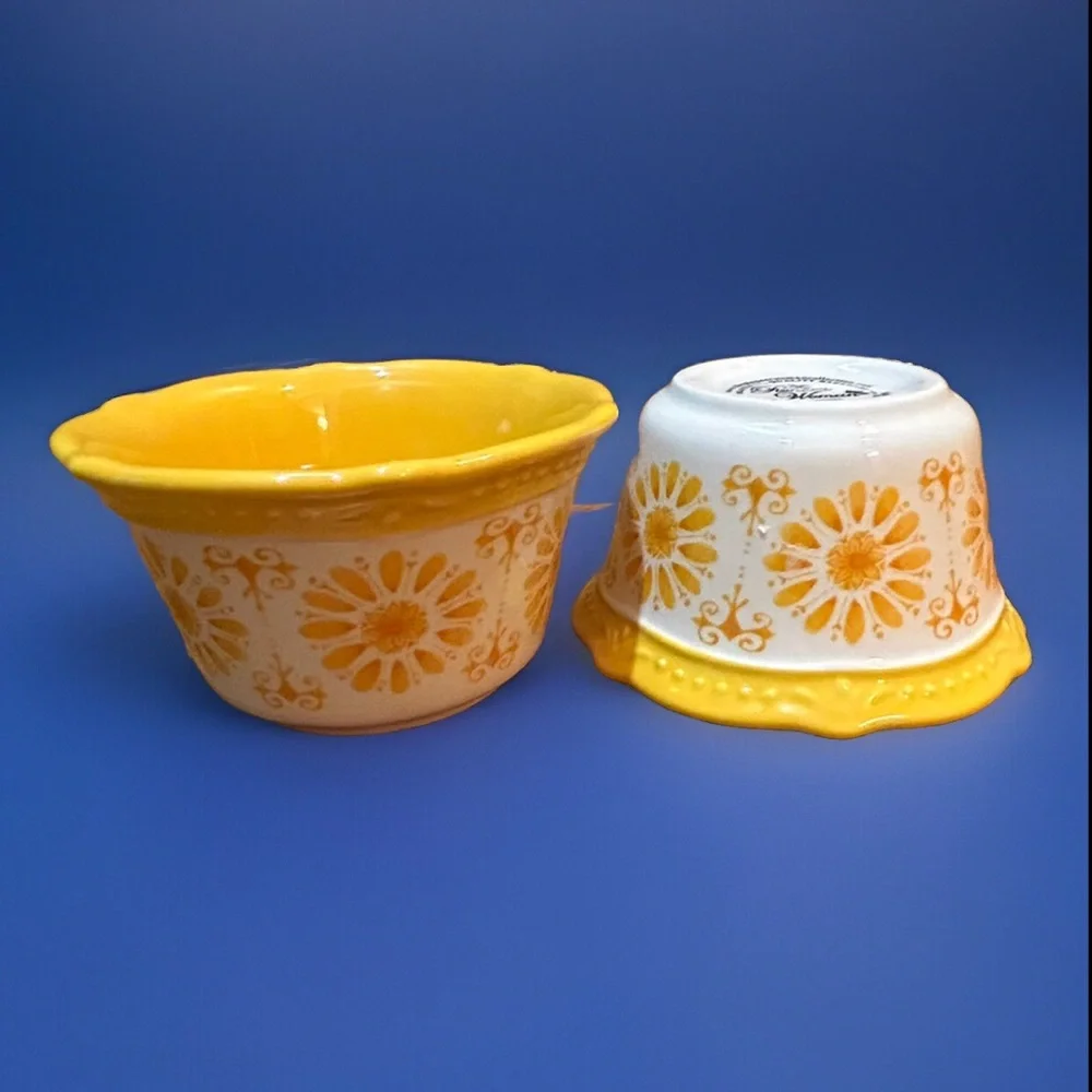 Lot of 2 The Pioneer Woman Ramekins Yellow And White Daisy Dessert Custard